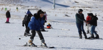 Erciyes'te sezon ald, kayakseverler akn etti