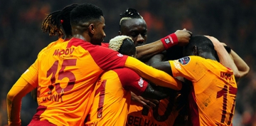Galatasaray Trabzonspor'u 3 golle ykt! 