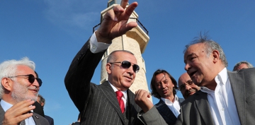 Cumhurbakan Erdoan, Demokrasi ve zgrlkler adasnda incelemelerde bulundu