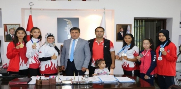 ampiyon Taekwondo'culardan Murat Eskici'ye ziyaret