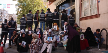 HDP nnde eylem yapan aile says 24'nc gnde 47'ye ykseldi