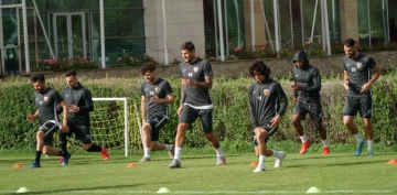 Kayserispor'da teknik heyet ve futbolcularn koronavirs testi negatif kt