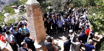 Babalar'da, PKK'nn katlettii 33 kii dualarla anld