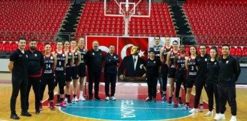 Bellona Kayseri Basketbol galibiyet aryor