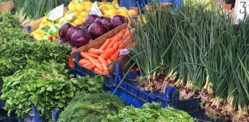  Semt pazarnda sebze ve meyve fiyatlarnda dler devam ediyor