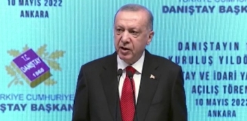Cumhurbakan Erdoan: 'Milletimizi mevcut anayasadan kurtarma irademiz bakidir'