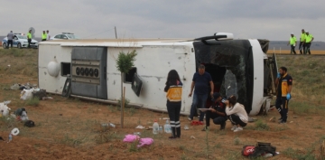Kayseri'de tur otobs devrildi: 31 yaral