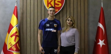 Kayserispor'da Mehmet amil ztrk profesyonel imzay att
