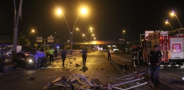 Kayseri'de feci kaza: 2 l, 2 yaral