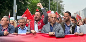 CHPli nalmtan Vekil zsoya cevap: ki yzl siyaset deyince akla AK Parti gelir