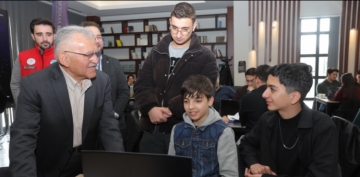 BÜYÜKŞEHİR’DEN UZAY VE TEKNOLOJİ HAMLESİNE GÜÇLÜ DESTEK: BAŞKAN BÜYÜKKILIÇ GENÇLERLE BULUŞTU