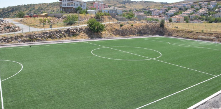 Melikgazi'den Spor Kulplerine Futbol Sahas Tahsisi