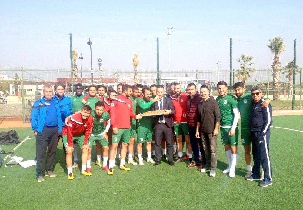 Salihli Belediyespor´a 5 Eylül Masterlerden tatlı moral