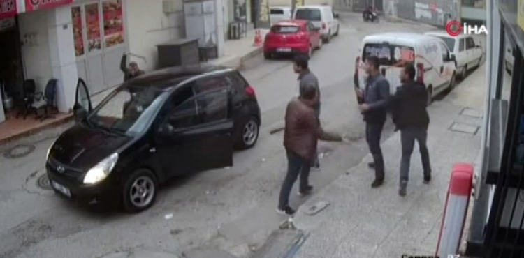 Antalya'da silahl ve sopal kavga: 2 yaral