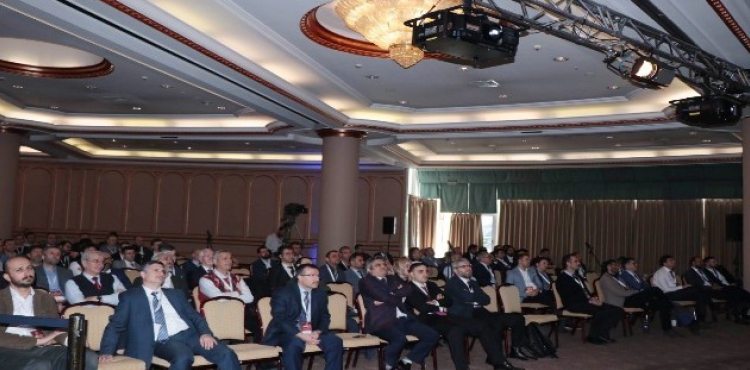Kayseri'deki kongrede canl yaynda hastalara mdahale edildi