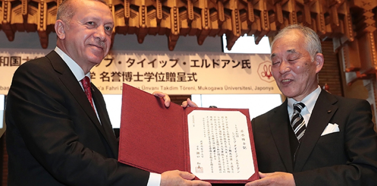 Cumhurbakan Erdoan'a Japonya'da fahri doktora unvan verildi