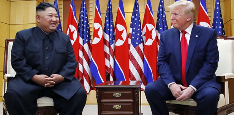 Trump ve Kim silahszlandrlm blgede bulutu