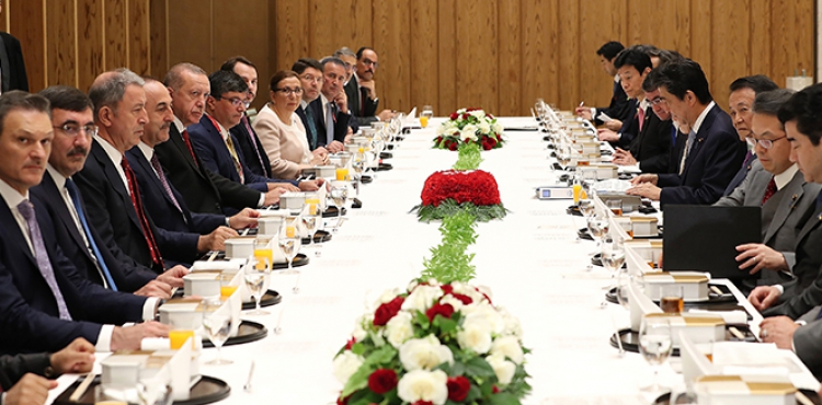 Cumhurbakan Erdoan, Japonya Babakan Abe ile alma yemeine katld