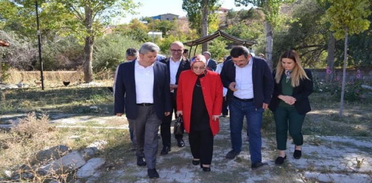 Milletvekili Nergis ve Bakan Altun KAEM'i ziyaret etti