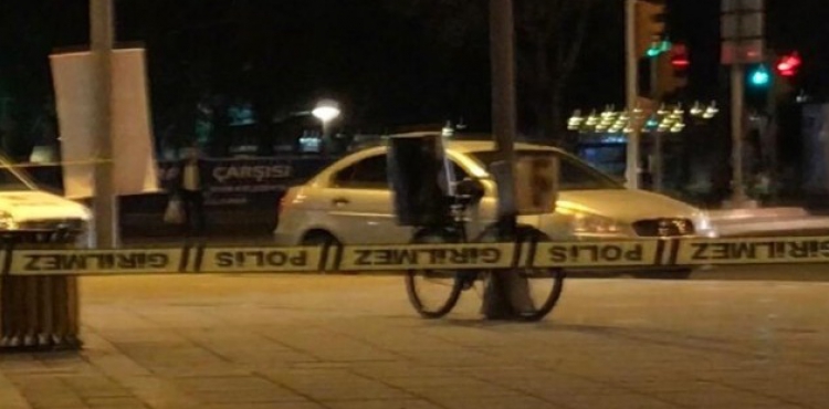 Meydan'da pheli bisiklet panii