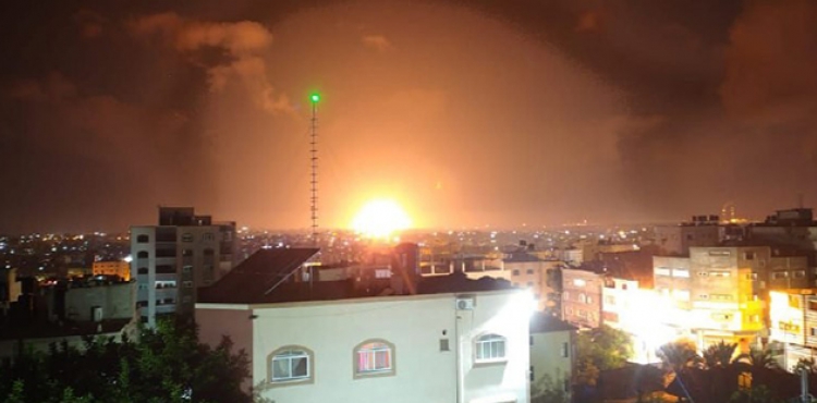 srail'den Gazze'ye hava saldrs: 1 l, 2 yaral