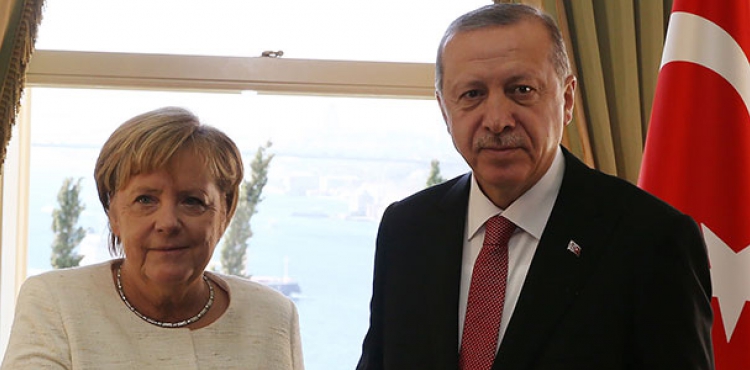Cumhurbakan Erdoan, Merkel ile telefonda grt