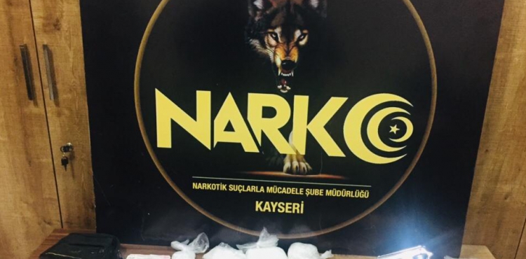 Kayseri'de uyuturucu satcs 4 kii yakaland