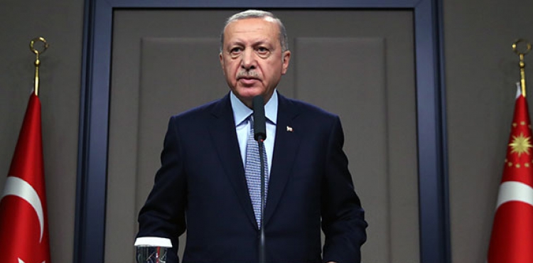 Cumhurbakan Erdoan'dan pe pee kritik grmeler