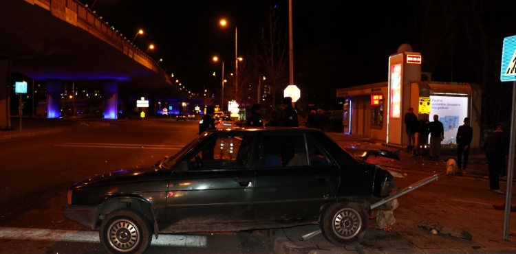 Kayseri'de iki otomobil arpt: 1'i ar 4 yaral