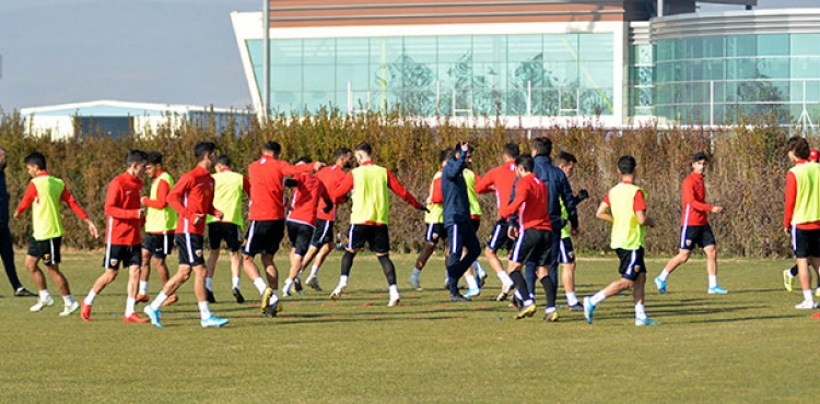 Kayserispor'da yeni sezon hazrlklar balyor