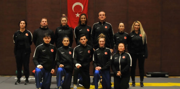 Kadn Tekvando Milli Takm, Konya'da olimpiyatlara hazrlanyor