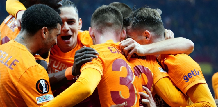 Galatasaray, UEFA Avrupa Ligi'nde gruptan kmay garantiledi