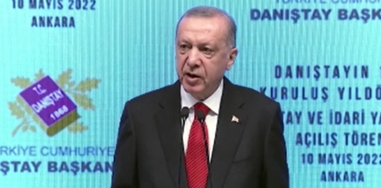 Cumhurbaşkanı Erdoğan: 'Milletimizi mevcut anayasadan kurtarma irademiz bakidir'