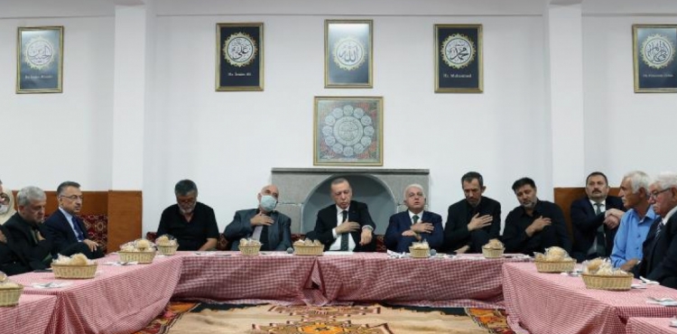 Cumhurbakan Erdoan Muharrem ay iftarnda konutu