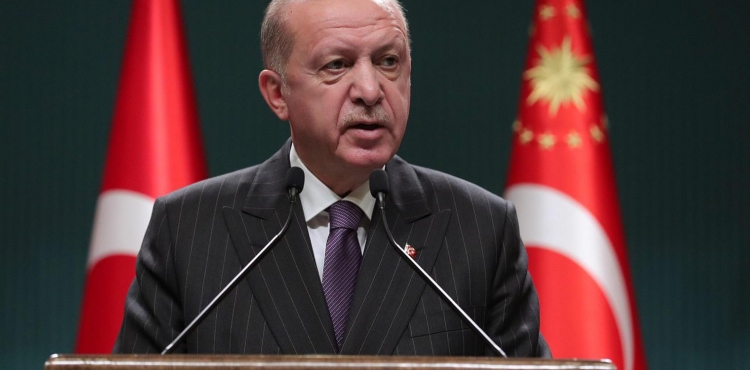 Cumhurbakan Erdoan: OHAL ilan ediyoruz, okullar 20 ubata kadar tatil edildi