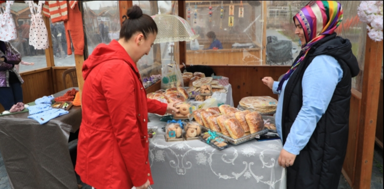 MAHARETLİ ELLER PAZARI KASIMDA YİNE DOLUP TAŞTI