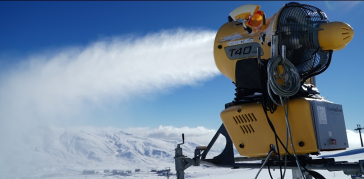 ERCİYES’TE TÜRKİYE’NİN EN GELİŞMİŞ YAPAY KARLAMA SİSTEMİYLE PİSTLER SEZONA HAZIRLANIYOR