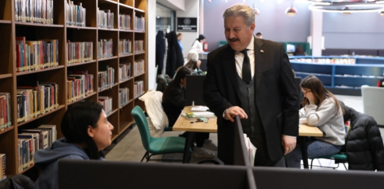 GENÇLER, MELİKGAZİ’NİN AKIL KÜPÜ KÜTÜPHANELERİNDE, GELECEĞE EN İYİ ŞEKİLDE HAZIRLANIYOR