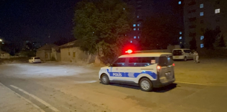 KAYSERİ’DE BIÇAKLI KAVGA: 1 YARALI