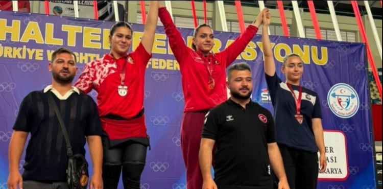 Yağmur Bulut, halterde Türkiye şampiyonu oldu