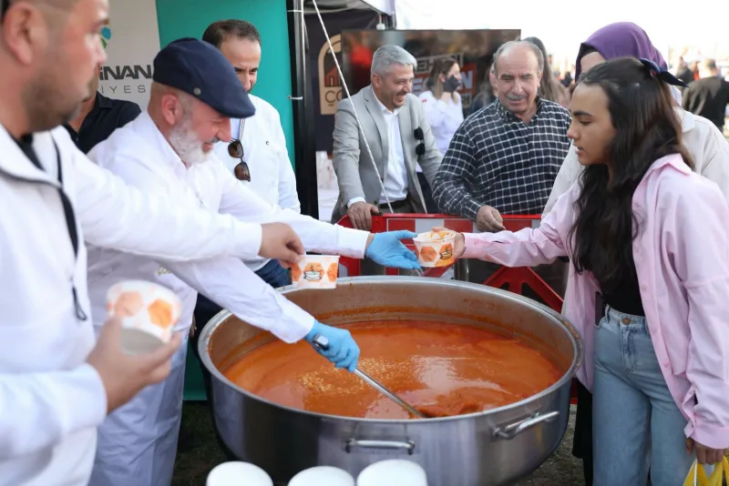 BAŞKAN ÇOLAKBAYRAKDAR, ‘KAYSERİ'MİZ, YÖRESEL LEZZETLERİN MERKEZİ VE TÜRKİYE'NİN GURURUDUR’