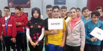 Yahya Kemal Beyalt Ortaokulu Dartta Trkiye Birinciliine ykseldi