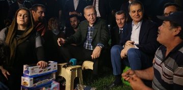 Cumhurbakan Erdoan, Zeytinburnu Sahili'nde vatandalarla ay iti