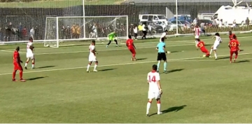Erciyes Yüksek İrtifa Kamp Merkezi'ndeki ilk maçta Samsunspor, Kayserispor'u 1-0  yendi