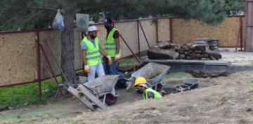 8 asrlk mezarlkta, Seluklu dnemine ait kmbet bulundu