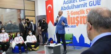 Adalet Bakanı Gül: Türkiye'de demokrasi mücadelesi çok büyük bedeller ödenerek verildi