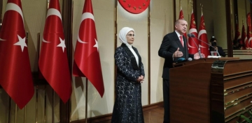 Cumhurbakan Erdoan ve ei Emine Erdoan koronavirse yakaland