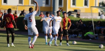 Kayserispor hazırlık maçında Yeni Malatyaspor'u 3-2 yendi