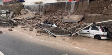 Organize Sanayide yağış nedeniyle istinat duvarı yıkıldı