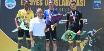 Erciyes Uluslararas Yol Bisiklet Yarlar Grand Prix Kltepe Etab Nefes Kesti